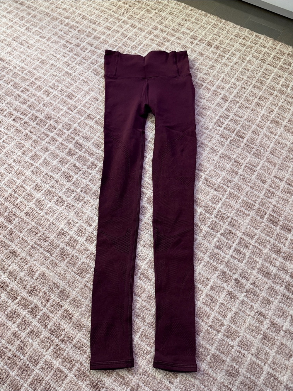 NWOT Lululemon Burgundy Leggings